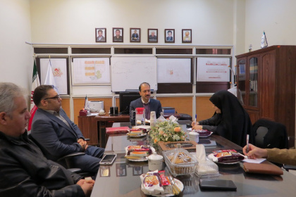 جلسه و بازدید خانم دکتر نوید مشاور امور جوانان و نخبگان جهادکشاورزی از مرکز ملی ذخایر ژنتیکی و زیستی ایران