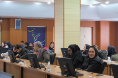 نشست صمیمانه سرپرست مرکز ملی ذخایر ژنتیکی و زیستی ایران با اعضای جهادگر این مرکز