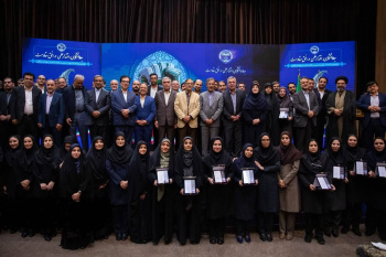 تقدیر از مدیر بانک میکروارگانیسم ها ی مرکز ملی ذخایر ژنتیکی و زیستی ایران بعنوان جهادگر نمونه جهادانشگاهی کشور